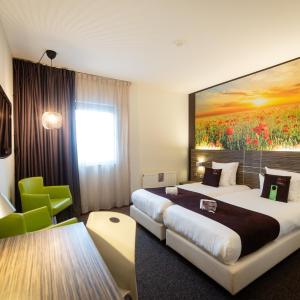Standard Twin Room with Shower