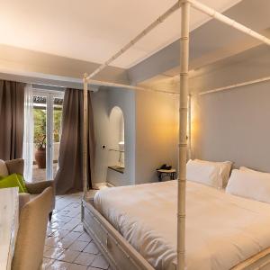 Suite with Side Sea view
