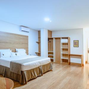 Superior King Suite