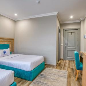 Economy Twin Room with City View