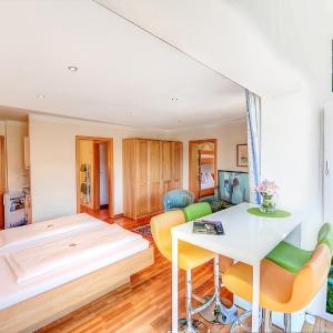 Family Apartment with Balcony