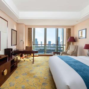 Deluxe King Room - Non-Smoking