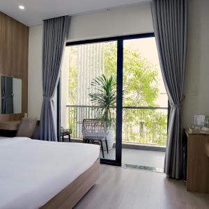 Deluxe Double Room with Balcony