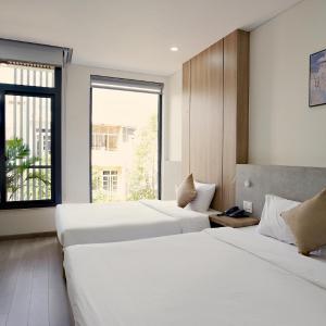 Triple Room with City View