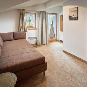 Deluxe Two-Bedroom Suite (2 Adults + 3 Children)