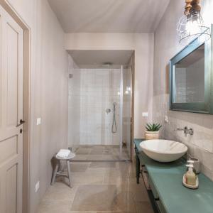 Deluxe Double Room with Side Sea View