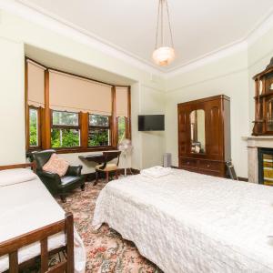 Triple Room with Shared Bathroom