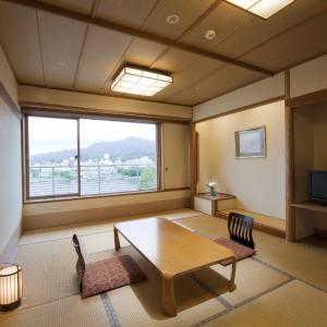 Japanese-Style Room