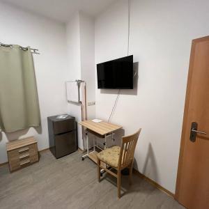 Standard Single Room with Shower