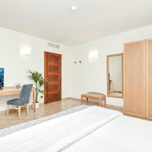 Double or Twin Room with Balcony
