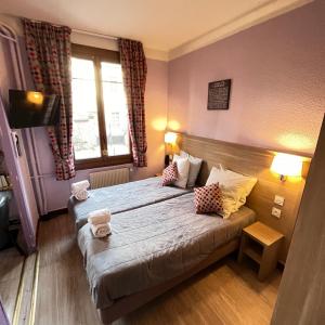 Twin Room with City View
