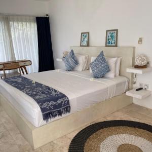 Beach Bungalow with Sea View