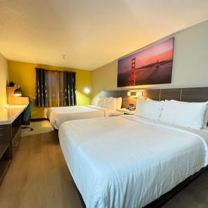 Queen Room with Two Queen Beds - Non-Smoking