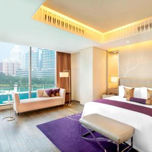 St Regis Suite With River view