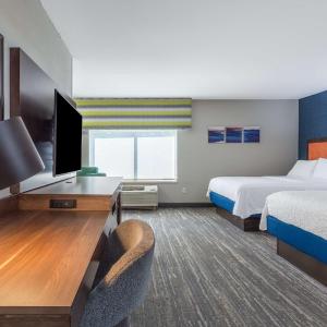 Queen Room With Two Queen Beds with Study