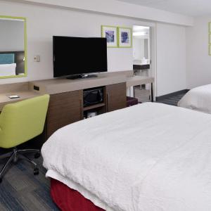 Queen Room with Two Queen Beds and Bath Tub - Mobility and Hearing Access/Non-Smoking
