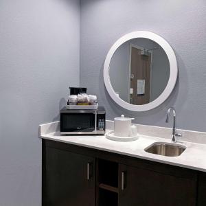 King Studio Suite - Non Smoking