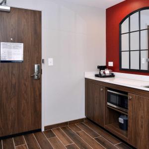 King Studio Suite