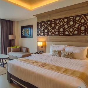 Double Room with Pool View