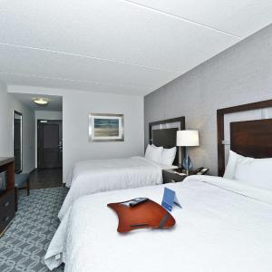 Room with Two Queen Beds - Non-Smoking