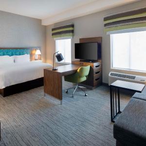 King Studio Suite - Hearing Access/Non-Smoking