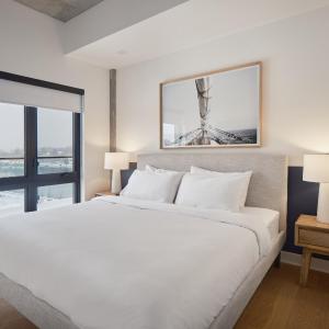 408 - 4th Floor One Bedroom Suite, King Bed, Balcony