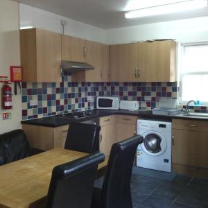 Twin Room with Shared Bathroom and Toilet - Annex