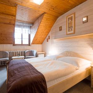 Small Double Room with Wellness Access