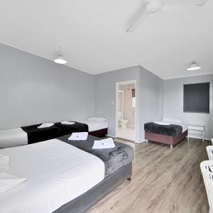 Family Motel Room For 5