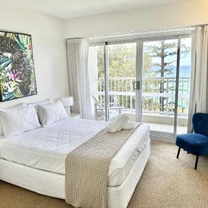Deluxe Two-Bedroom Apartment with Ocean View
