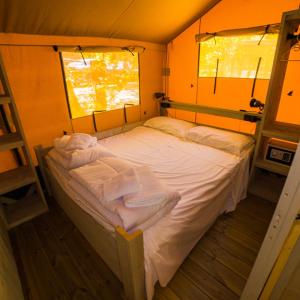 Family Tent (7 People)