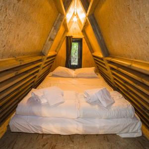 Deluxe Tent (4 People)