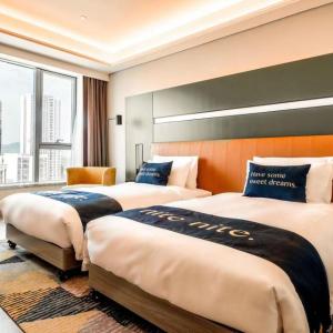 Lingan Twin Room  