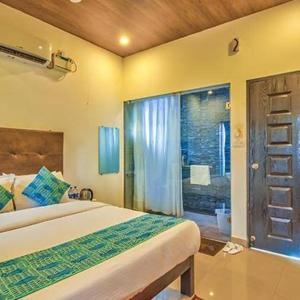 Triple Room with Balcony