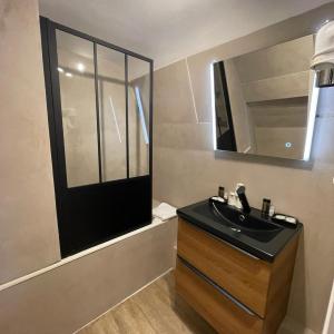 Family Suite (2 Adults + 2 Children)