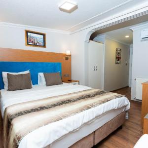 Double Room with Sea View and Balcony
