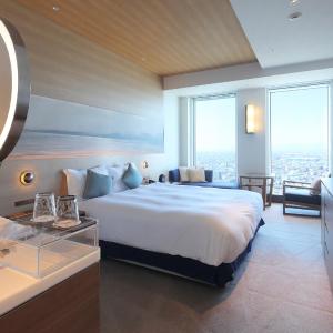 Top Floor (36th FL) Superior King Room with Club Lounge Access