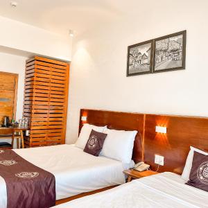 Twin Room with City View