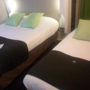 Standard Double Room with One Single Bed - Up to Ten Years
