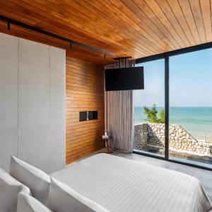 Suite with Private Pool - Beach Front