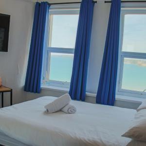 Single Room with Private Bathroom