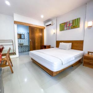 Standard Double Room with Terrace