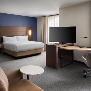 King Studio with Sofa Bed