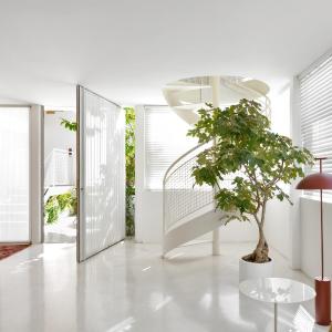 Three-Bedroom Apartment with Balcony
