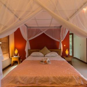Deluxe Double Room with Balcony and Sea View