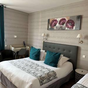 Family Room with One Double Bed and One Single Bed - Non-Smoking
