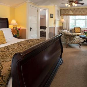 King Room with Spa Bath
