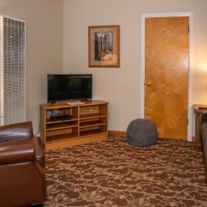 Queen Suite