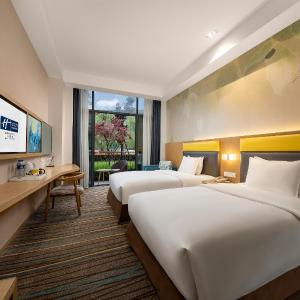 Standard Double Room with Two Double Beds and Balcony - Garden View