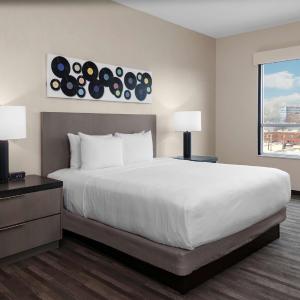 One-Bedroom Specialty King Suite with Kitchen and Sofa Bed - Disability Access